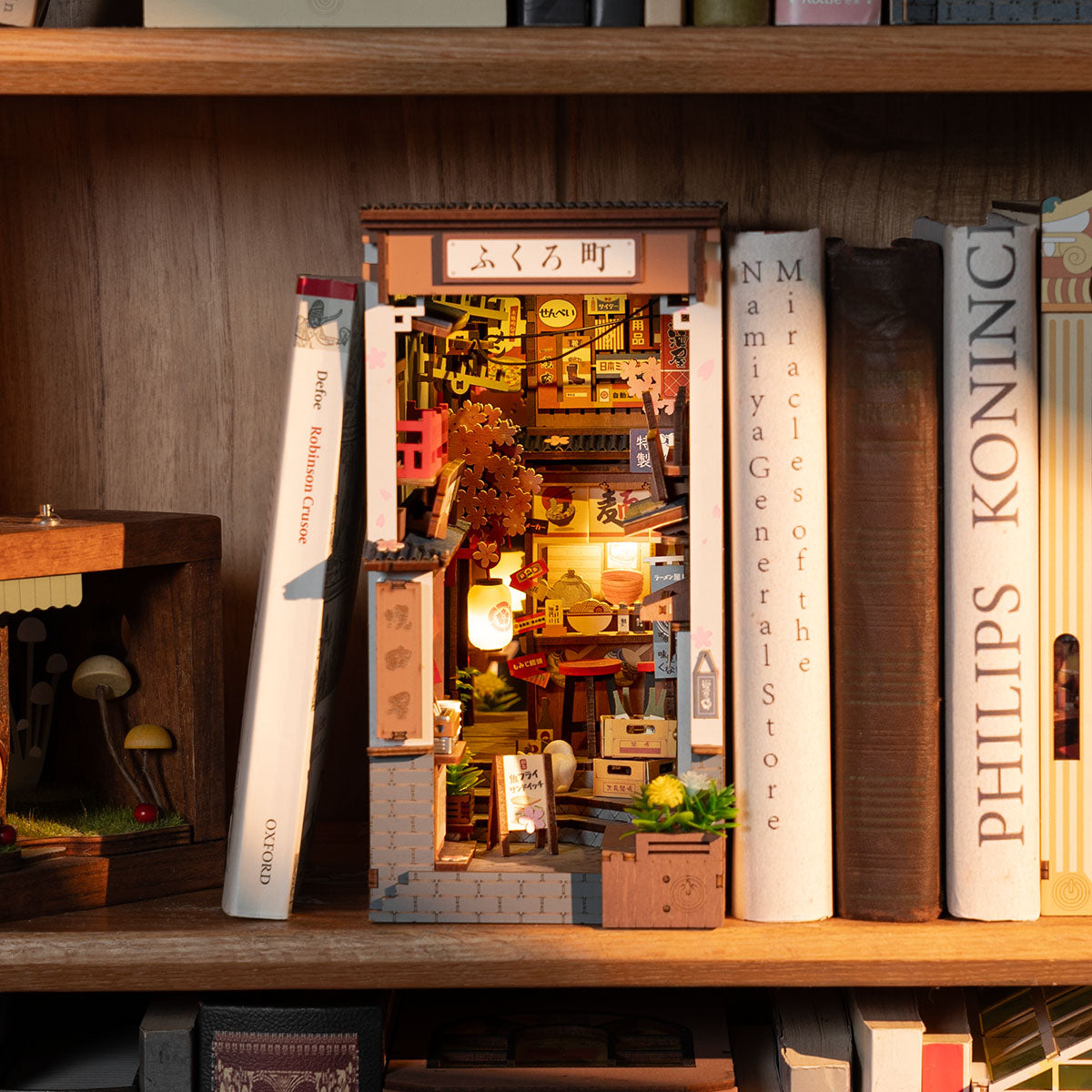 Rolife DIY Book Nook Kit - Sakura Wine Alley TGB11