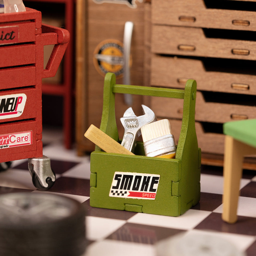 Rolife DIY Miniature House Kit - Garage Workshop  DG165