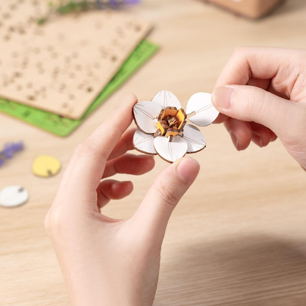 Rowood DIY Wooden Flower Bouquet Kit - Narcissus TF002